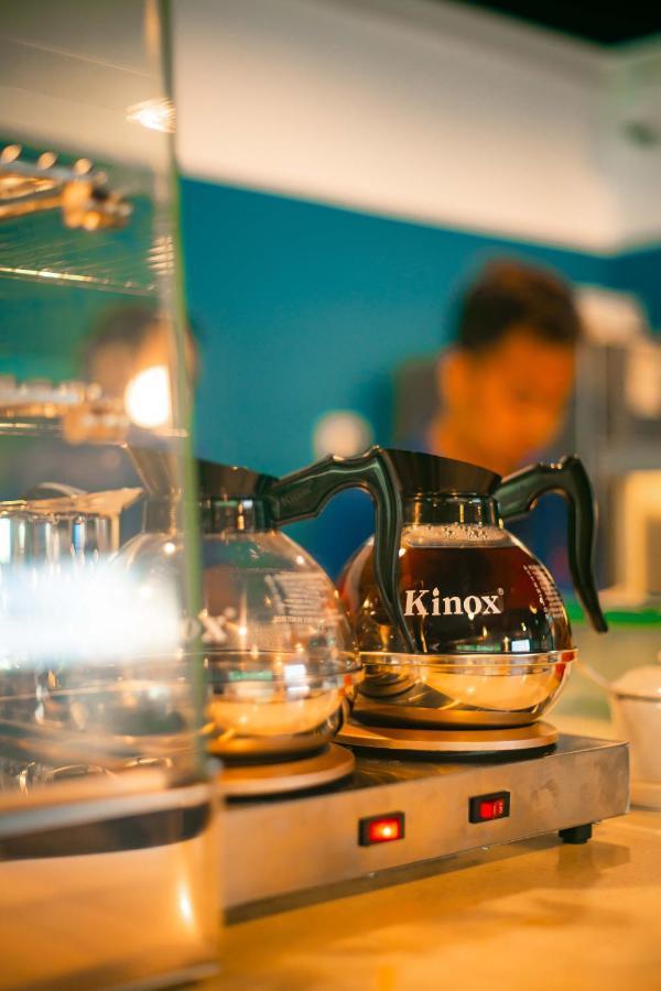 Jpod Capsule Hotel Kota Kinabalu Luaran gambar